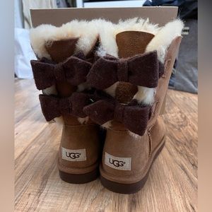 Brand new UGG short brigette bow boot